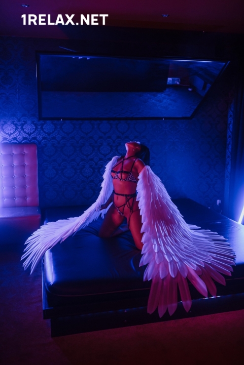 Девушка массажистка Вероника, салон Рай фото №3 Девушка массажистка Вероника, салон Рай фото №3